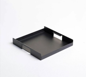 Bandeja de madera para servir alimentos en madera Premium con asas doradas, perfecta para comida rápida y vajilla elegantes - Product Image 6