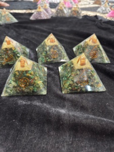 Pirámide de Orgón de Jade Verde Natural, Generador de Energía de Cristal, Bobina de Cobre Hecha a Mano, Reiki, Meditación, Sanación de Chakras, Decoración Feng Shui - Product Image 2
