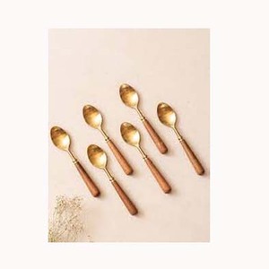 Customize LOGO Metal Dinnerware Set Premium Quality <b>Gold</b> Plated Cutlery Set Flat Portable Wooden Hammered Handle Cutlery Set - Product Image 1