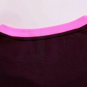 Tenue d'équipe sportive élégante, uniforme de football, léger, respirant, 100% polyester, personnalisable, soutenant les performances lors des matchs - Product Image 4