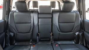 TOYOTA LAND CRUISER 300 VXR 3.3D Argent 5 places 4 cylindres 2 755 cm³ 204 ch Conduite à gauche Euro 6 Transmission automatique d'occasion 2022 - Product Image 4