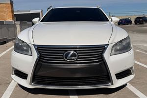 Lexus LS 460 AWD V8 2013, Paquete de Confort, Diferencial Central de Deslizamiento Limitado, Sin Modificaciones - Product Image 2
