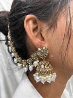 Boucles d'oreilles chandelier ethniques de mariée en alliage de haute qualité, style Kundan, avec chaîne de perles et Maang Tikka assorti, plaqué or, cadeau traditionnel