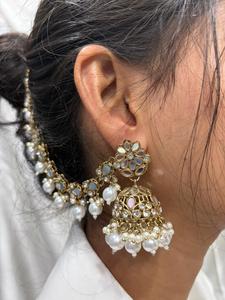 Bridal Kundan Jhumka <b>Earrings</b> with Pearl Chain & Matching Maang Tikka Gold Plated Traditional Jewellery Set - Product Image 3