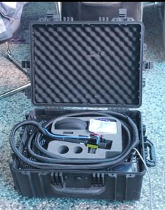 Nettoyeur laser à impulsions de fibres optiques portable 500W, format valise, pour la rouille des métaux - Product Image 1