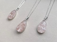 Collier tendance en argent sterling 925 plaqué rhodium avec chaîne à maillons et grand pendentif en quartz rose brut pour femmes et hommes