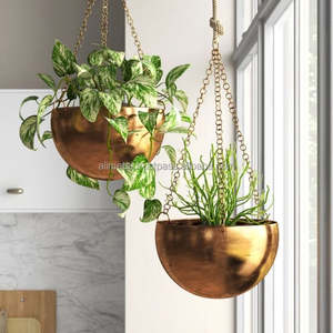 Jardinière ou pot de fleurs suspendu en métal décoratif personnalisable pour la décoration de la maison et du jardin - Product Image 3