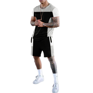 Ensemble de shorts d'été respirants personnalisés pour hommes Survêtement à logo personnalisé Ensemble de shorts unisexes à manches courtes et amples Streetwear - Product Image 2