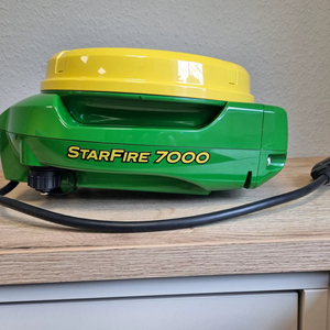 Récepteur GPS John Deere Starfire 7000 avec écran tactile et affichage LED, équipement de navigation pour tracteurs agricoles, compatible iOS, Wi-Fi intégré, Europe - Product Image 1