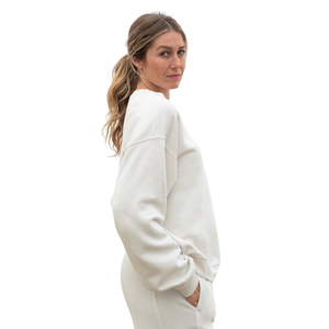 Sweat-shirt en molleton français surdimensionné pour femme, 100% coton biologique de luxe, pré-rétréci, certifié GOTS, doux et confortable, coupe décontractée - Product Image 4