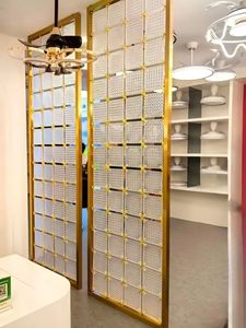Vàng Gương Thép Không Gỉ Trang Trí Cao Cấp Tùy Chỉnh Kích Thước Kim Loại Phòng Divider Phân Vùng Với Trang Trí Riêng Tư Màn Hình - Product Image 2