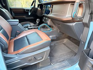 ฟอร์ด บรองโก ปี 2022 รุ่น Outer Banks เกียร์อัตโนมัติ ขับเคลื่อน 4 ล้อ เบาะหนัง ราคาสุดคุ้ม - Product Image 2