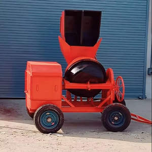 Broyeur de plastique industriel avec trémie, équipement de recyclage robuste, système de traitement des déchets monté sur roues - Product Image 1