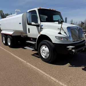 Camion-citerne à eau International MV607 2020 abordable de 15 175 litres - Cummins - Automatique - Réservoir propre - 5 buses de pulvérisation - Product Image 1