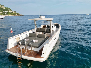 Bateau haut de gamme F-j-o-r-d 36 O-P-E-N - Product Image 3