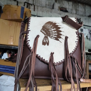 กระเป๋าสะพายข้างหนังแท้คุณภาพสูงสำหรับผู้หญิง สไตล์วินเทจ พร้อมพู่ตกแต่ง ทนทาน เหมาะสำหรับเป็นของขวัญวันเกิดและคริสต์มาส - Product Image 5