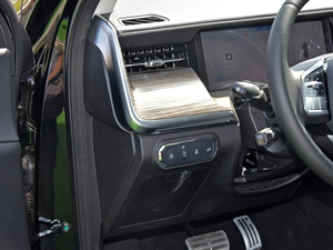 รถกระบะไฮบริดแบบเสียบปลั๊ก ปี 2025 ขนาด 1500*1520*500 มม. กล่องบรรทุก 5 ที่นั่ง และเกียร์ 9 สปีด - Product Image 2