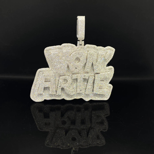 Colgante de Acero Inoxidable con Diamantes de Imitación, Diseño de Dibujos Animados Personalizado, Estilo Hip Hop - Product Image 1