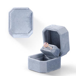 Jeulia Vintage Velvet Rectangular <b>Ring</b> Box for Jewelry <b>Storage</b> - Product Image 1