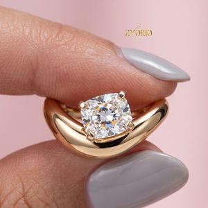 Anillo Solitario con Corte Cojín en Plata de Ley 925, Anillo Escultural Abierto y Elegante - Product Image 3