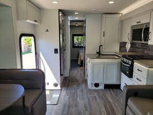 Autocaravana E-N-T-E-G-R-A VISION XL 31UL Modelo 2026 Lista para la Venta - Product Image 4