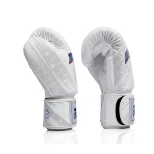 Gants de boxe Fairtex professionnels blancs et argentés, fermeture à lacets, design personnalisable, antidérapants, respirants, en cuir véritable pour arts martiaux - Product Image 3