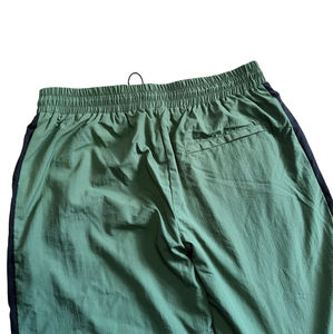 เสื้อแจ็คเก็ตกันลมไนลอนสีพื้นแบบยูนิเซ็กซ์ทันสมัย ทรงปกติ กระชับรูปร่าง ปลายแขนและขาเสื้อแบบหลวม คุณภาพดี มีตัวล็อคที่ปลายแขนและขาเสื้อ - Product Image 6