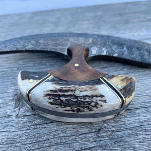 Couteau Ulu artisanal de qualité supérieure avec lame en acier Damas incurvée, manche en bois pour droitiers, pour la cuisine et le hachage à domicile - Product Image 4