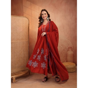Magnifique ensemble Kurta d'été pour femmes, brodé, en coton, style indien et pakistanais, séchage rapide, WSKP138, avec une coupe magnifiquement ajustée - Product Image 1