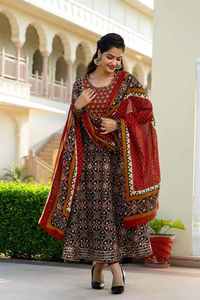 Traje Shalwar Kameez Panjabi de Alta Calidad para Mujer, Conjunto de Salwar de Algodón con Estampado Digital, Lavable, Listo para Usar, Personalizable, para Toda Temporada - Product Image 3