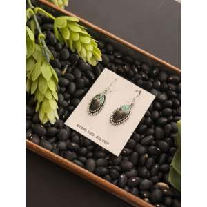 Pendientes Colgantes Hechos a Mano en Plata de Ley y Turquesa Negra Estilo Navajo con Forma de Gota de Agua - Product Image 3