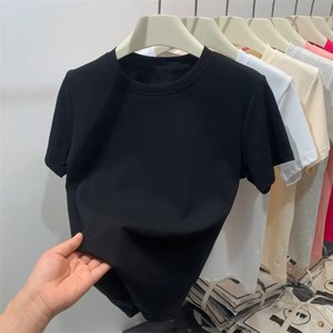 T-shirt court à épaules tombantes pour femmes, mélange de coton Pima extensible, bord brut, coupe ajustée, tendance, pour club et été - Product Image 4