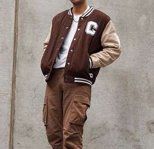 Veste en tissu tricoté avec rembourrage en fibre de polyester imprimé, col montant unisexe, broderie personnalisée 100% laine OEM pour hommes - Product Image 2