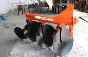 Dernier équipement agricole durable, charrue à disque réversible à sens unique et légère pour le travail du sol, nouvelle condition, pompe à noyau, boîte de vitesses - Product Image 4