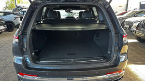 Jeep Grand Cherokee 3.6L Overland 2023 Usado de Calidad y Precio Accesible, Volante a la Derecha - Product Image 6