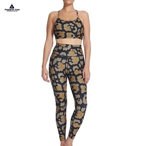 Mode luxe vêtements de yoga femme sportive Fitness ensemble court femmes entraînement sport ensembles deux pièces Sport Leggings femmes Fitness ensembles - Product Image 4