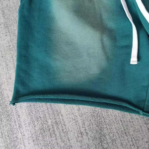 Short de jogging athlétique 100% coton à ourlet brut délavé à l'acide pour hommes, tenue décontractée en éponge pour hommes - Product Image 3