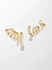 Pendientes de Diamantes Cultivados en Laboratorio con Diseño de Garra en Cascada, 3.32 Ct, Color GH, Claridad VS, 228 Piedras, Oro Amarillo de 14K, Brillo Completo en la Oreja - Product Image 4