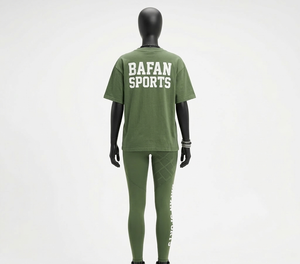 Conjunto de camiseta y leggings elásticos para mujer, 220 GSM, algodón, poliéster, spandex, verde oscuro, con logo personalizado impreso. - Product Image 6