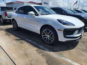 Pre-owned Clean 2023 Porsch-e maca-n Sport Utility 4D - Product Image 2