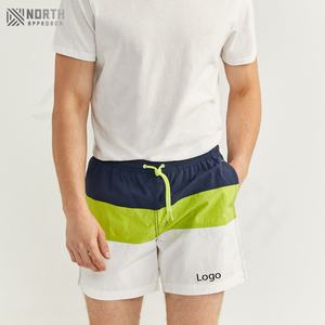 Shorts de sport pour hommes de haute qualité, motif uni, poches zippées, écologiques, pour la course à pied, les entraînements, teinture unie, techniques - Product Image 1