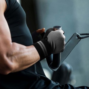 Gants de sport en cuir unisexes demi-doigts pour la musculation, le cyclisme et les entraînements sportifs - Séchage rapide et antidérapants - Product Image 1