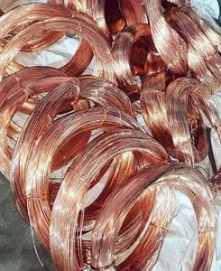 Chatarra de alambre de cobre rojo |   99.9% de Pureza de Cu |   Sin Aleación |   Resistencia de 450 MPa |   De Alta Calidad para Aplicaciones de Cables |   Soldadura y Corte - Product Image 3