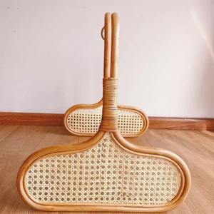 Cadre de gymnastique pour bébé en rotin naturel avec côtés en sangle de canne Arc de jeu Montessori écologique pour nouveau-nés et nourrissons - Product Image 3