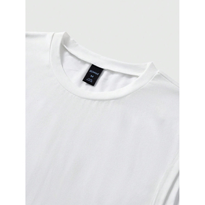 Vente en gros Ensemble décontracté 2 pièces à manches courtes et shorts pour hommes, imprimé Lèvres et lettres pour l'été - Product Image 2
