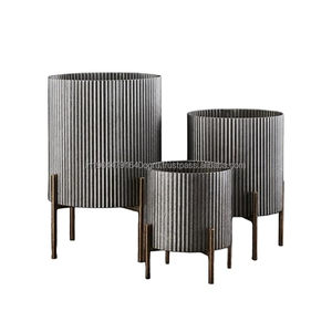 Juego de 3 macetas de metal de estilo rústico de Venta caliente con soporte - Product Image 5