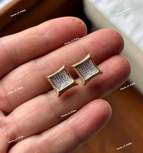 Boucles d'oreilles carrées en argent avec moissanite de qualité supérieure, design audacieux et brillant - Product Image 3