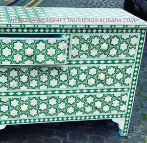 Table de chevet et commode avec incrustations de os, motif floral, style ange, meubles faits à la main écologiques et personnalisés pour le salon - Product Image 1