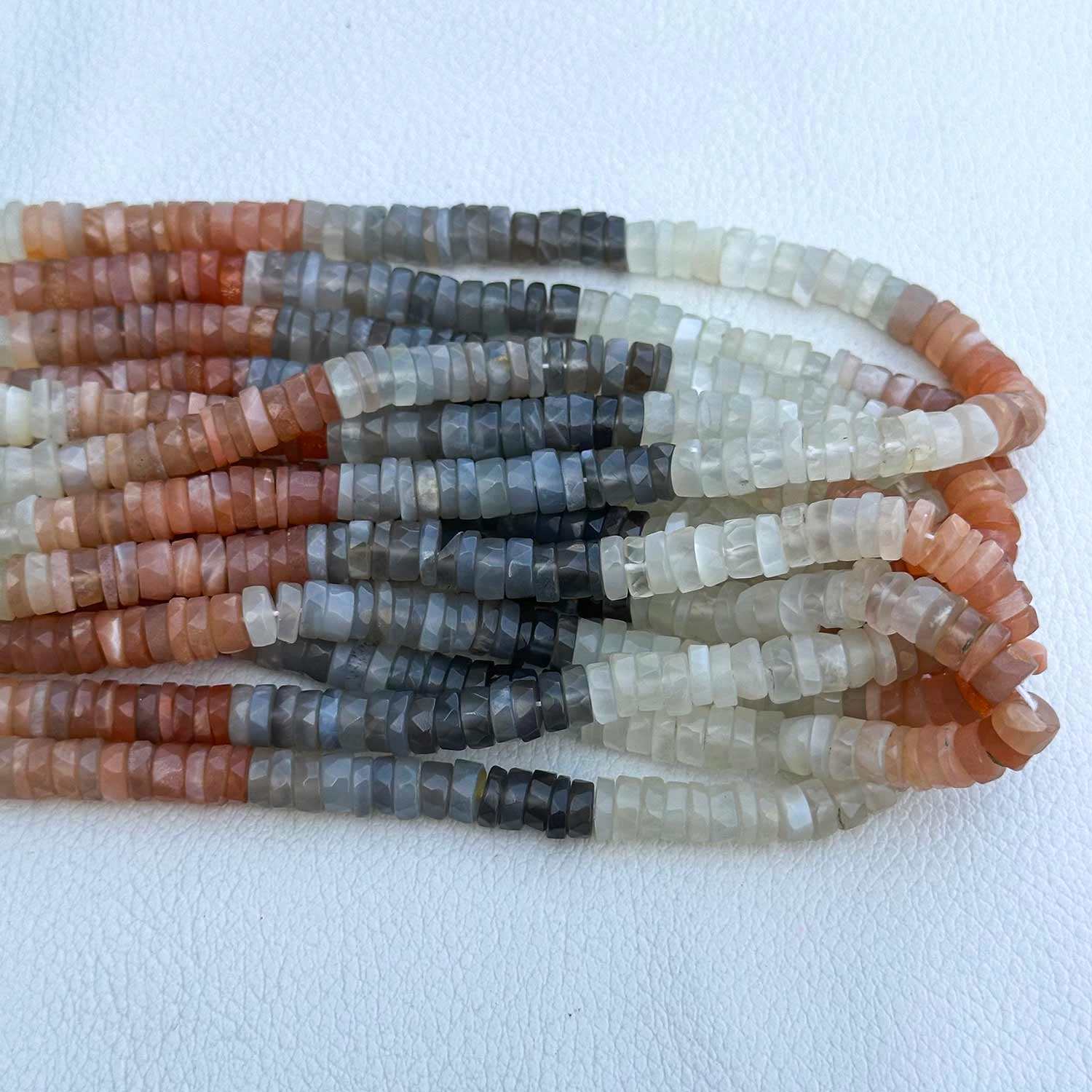 มูนสโตนหลายแบบ