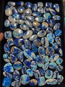 อัญมณีทรงหลังเบี้ยขนาดเล็กทำจากคริสตัลด้วยมือธรรมชาติอัญมณีสีฟ้าสวยงามใช้ในการรักษาเครื่องประดับตกแต่งบ้านของขวัญ - Product Image 4